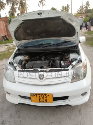 Toyota IST 2003 White