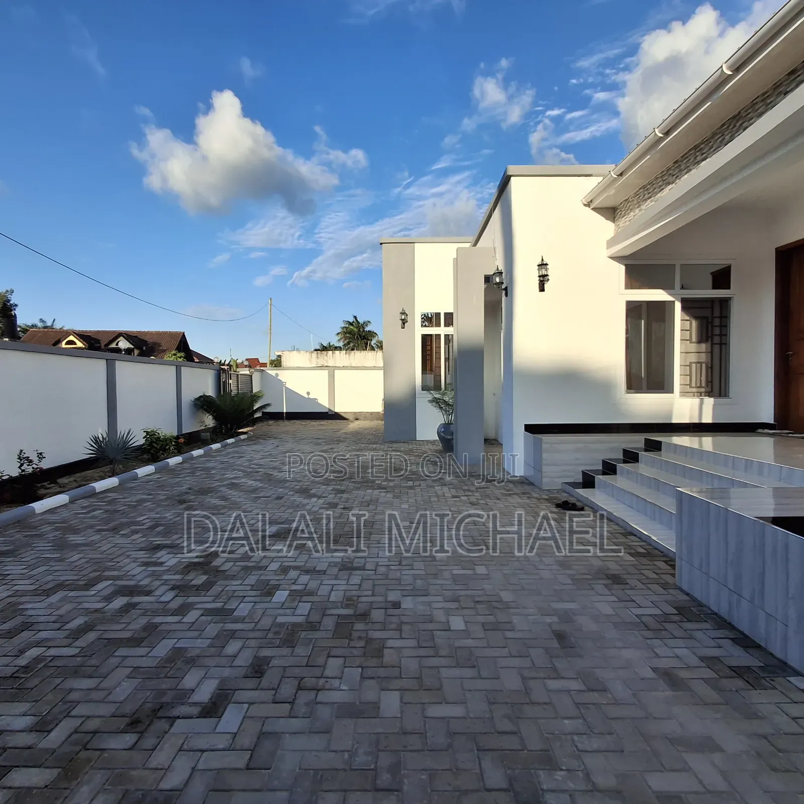 4bdrm House in Mbezibeach for sale