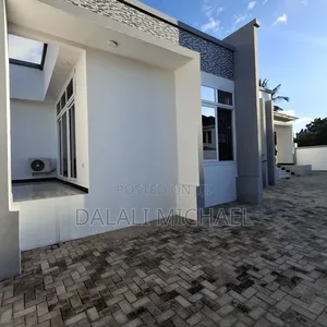 4bdrm House in Mbezibeach for sale