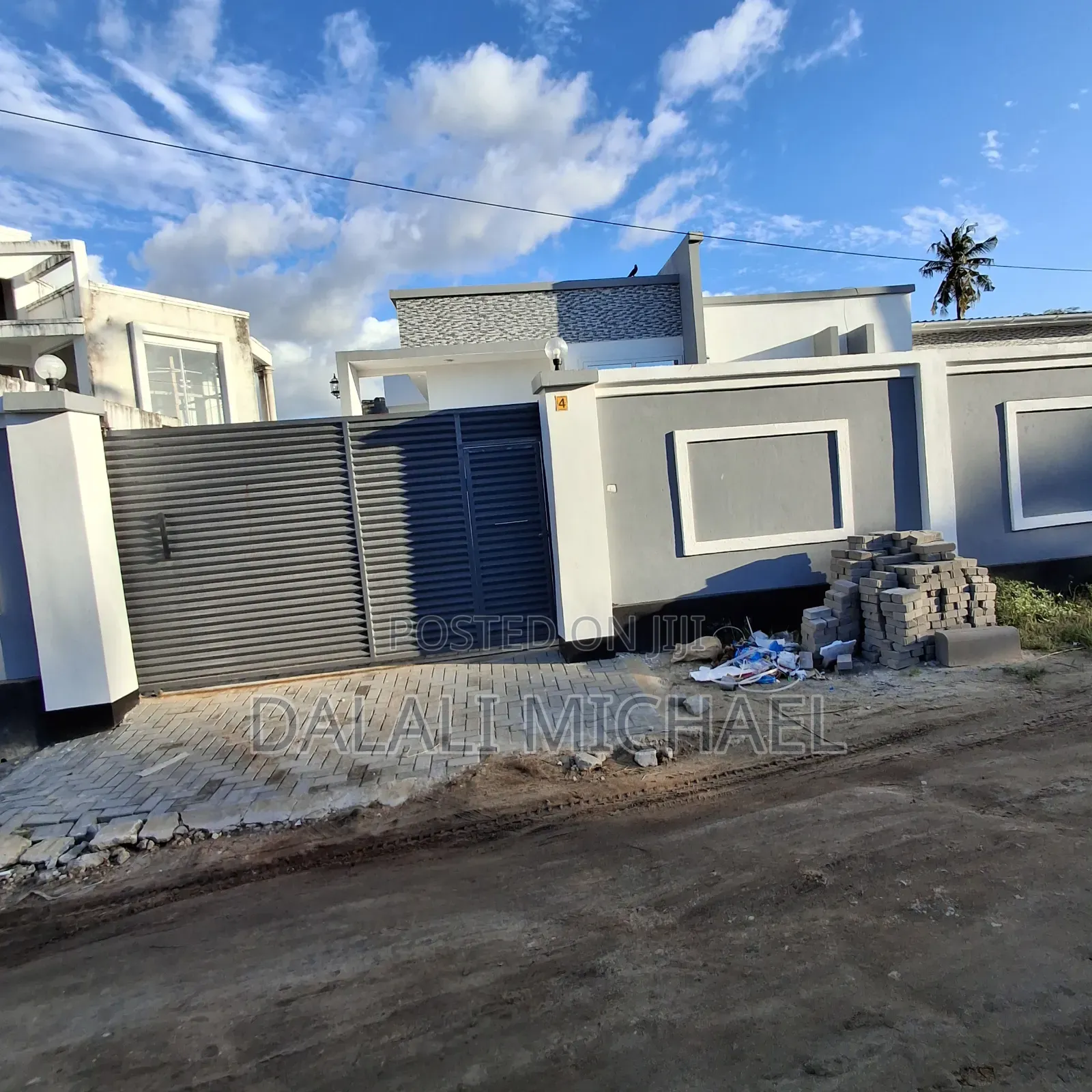 4bdrm House in Mbezibeach for sale