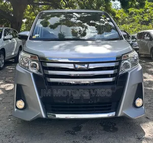 Toyota Noah 2014 Silver