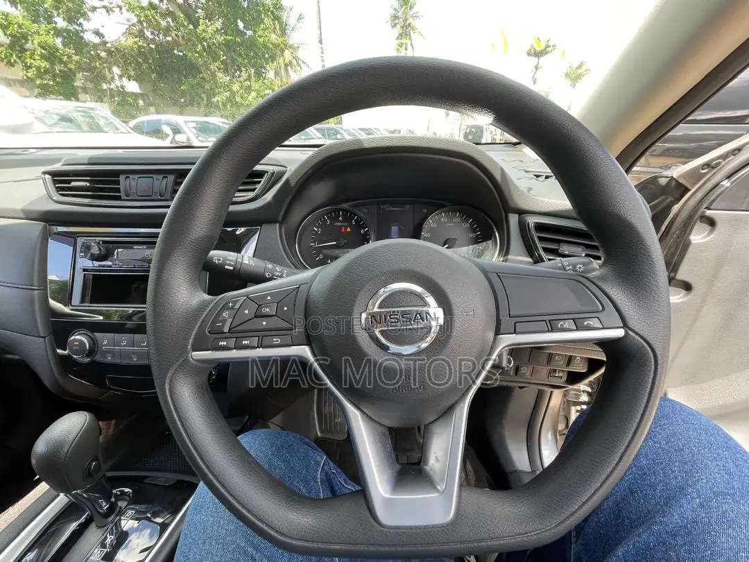 Nissan X-Trail 2.0 Hybrid FWD 2019 Gray