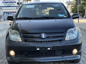 Toyota IST 2004 Black
