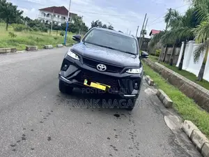 Toyota Fortuner 2018 Black
