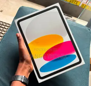 New Apple iPad 9.7 64 GB Silver