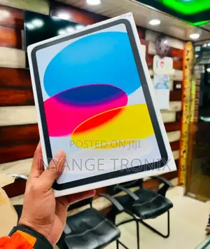 New Apple iPad 10.2 (2020) 64 GB Silver