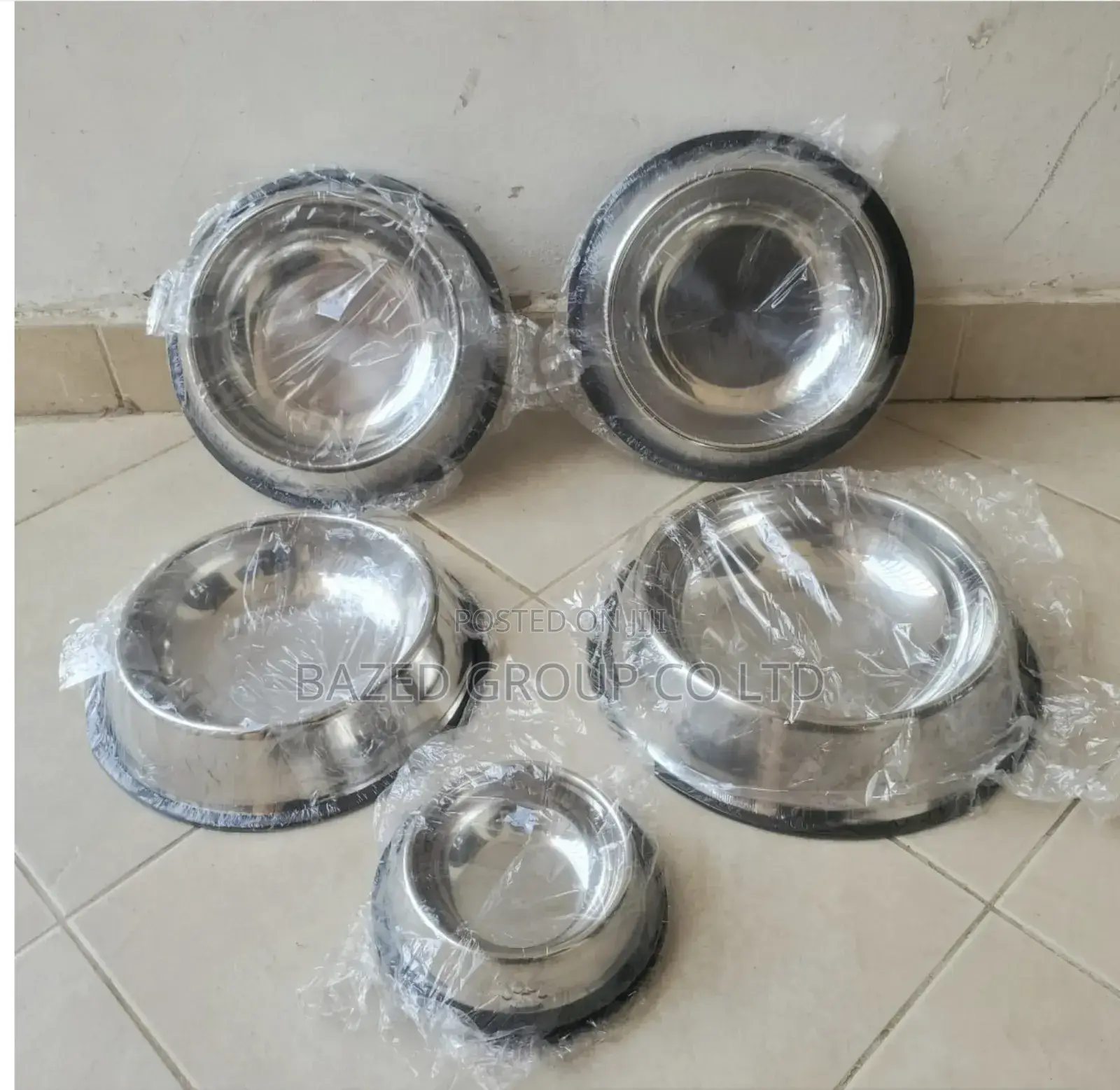 Slown Dog Feeder (Feeder Za Mbwa)