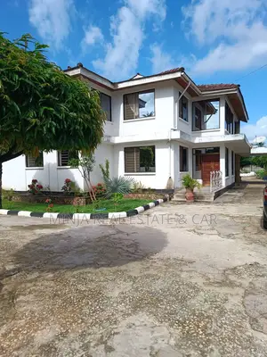 5bdrm House in Mikocheni for sale