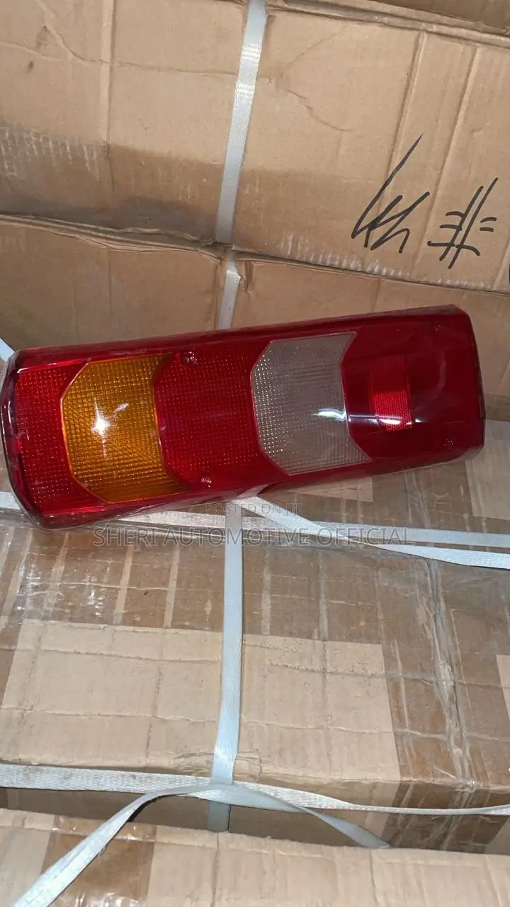 Benz Truck Tail Lamp Lens 0035441003/0025447390