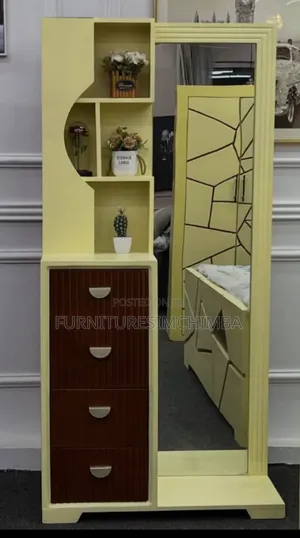 Drassing Table