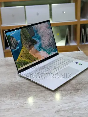 Laptop HP Envy 15-Ep0xxx 16GB AMD Ryzen 7 SSD 512GB