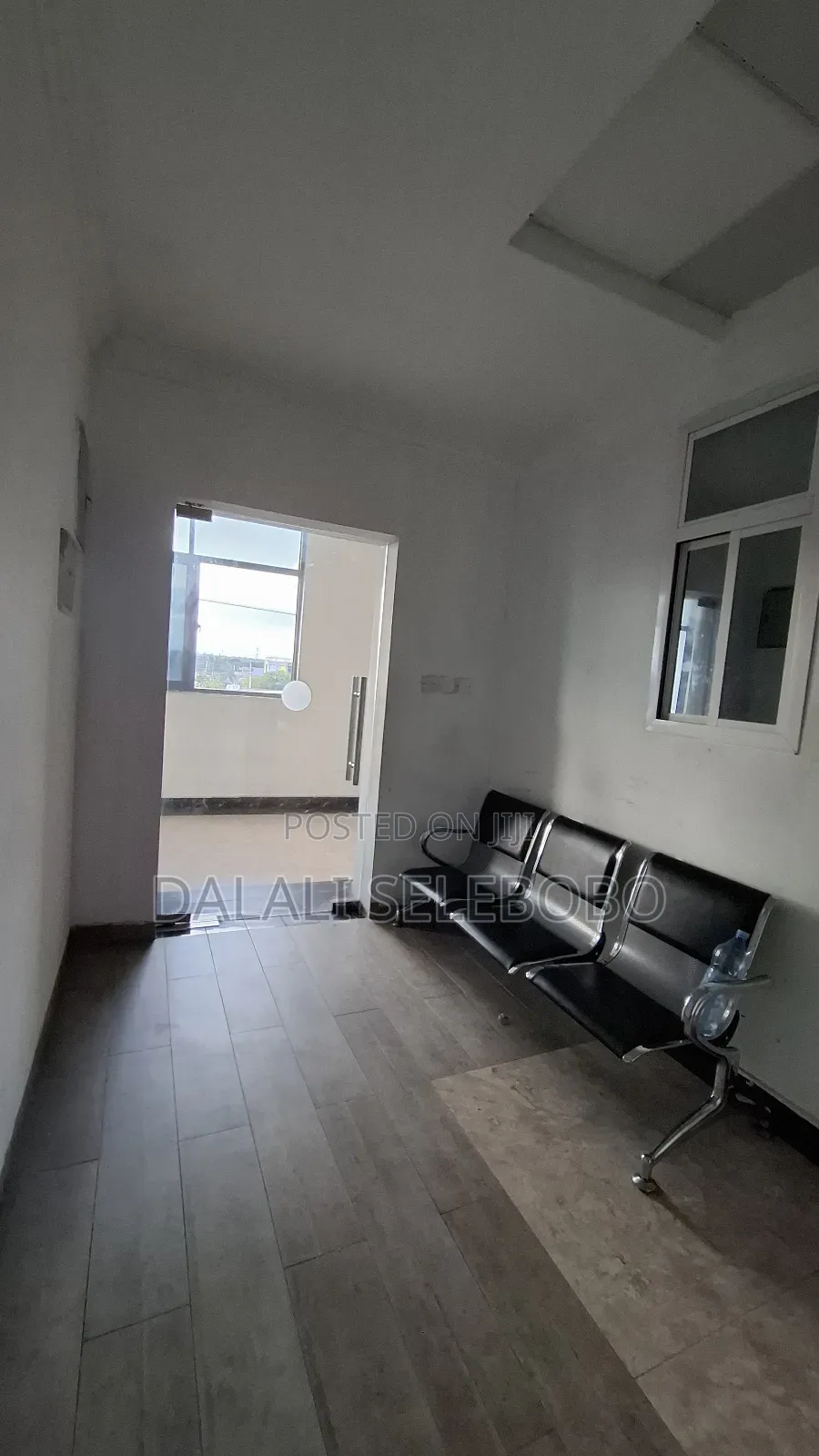Office Space Fow 2 Full Ac Opp Mliman Cty Mall