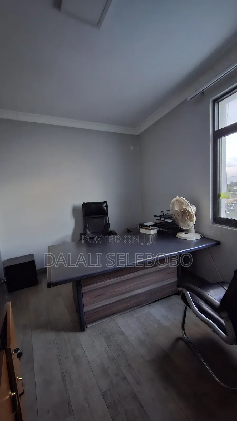 Office Space Fow 2 Full Ac Opp Mliman Cty Mall