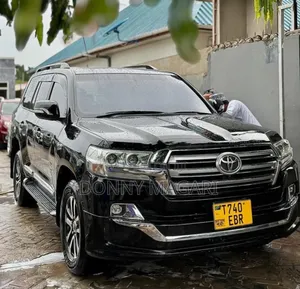Toyota Land Cruiser 2011 Black