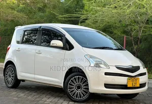 Toyota Ractis 2007 Pearl