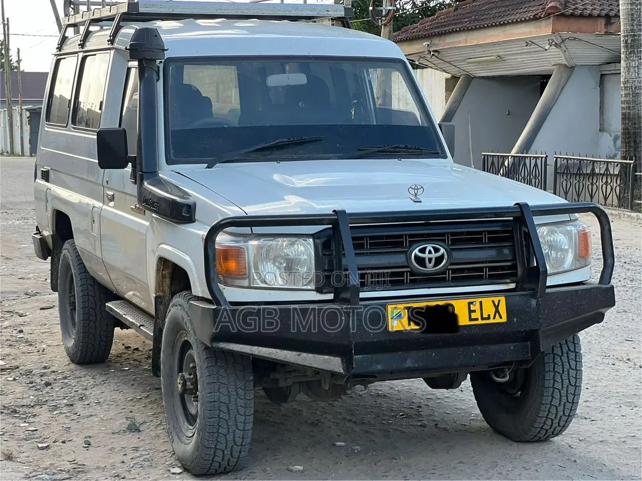 Toyota Land Cruiser 2008 White