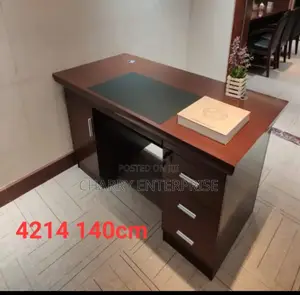 Executive Comfortable and Efficient Table for Office Home