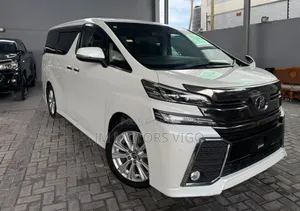 Toyota Vellfire 2015 White
