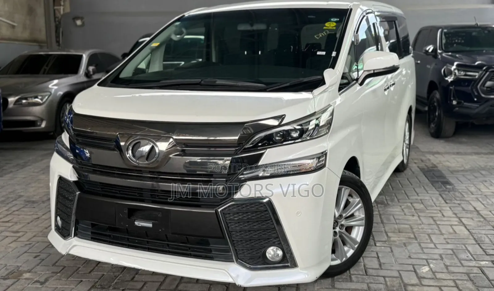 Toyota Vellfire 2015 White