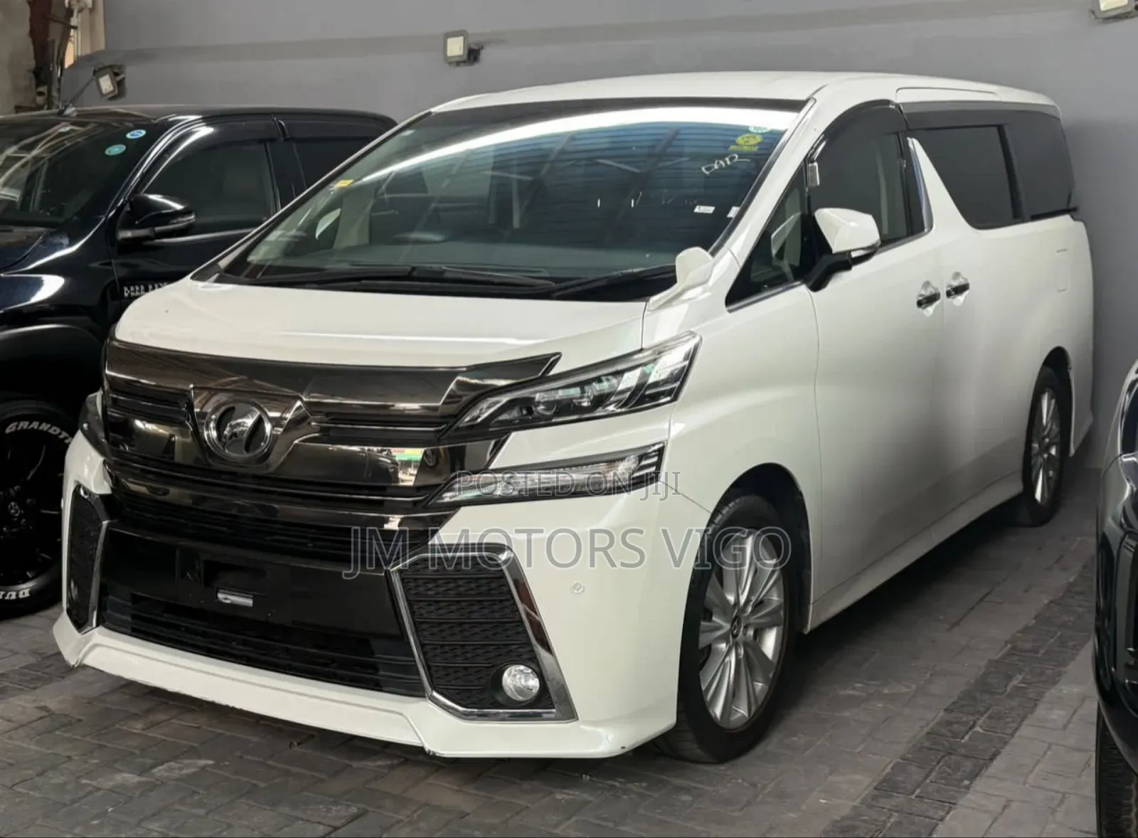 Toyota Vellfire 2015 White