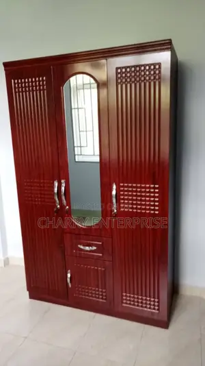 3doors Wardrobe Kabati La Nguo Lenye Milango 3 Na La Kuvutia