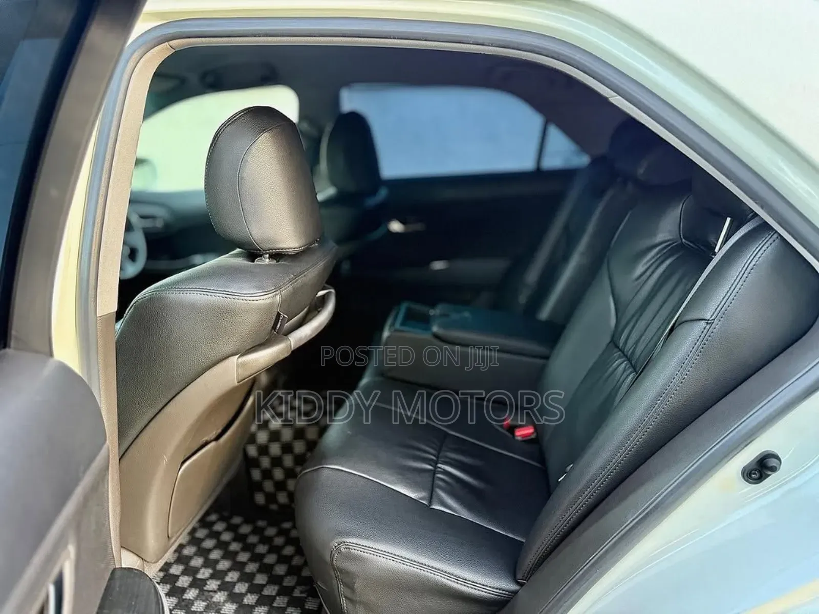 Toyota Crown 2009 Pearl