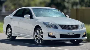 Toyota Crown 2009 White