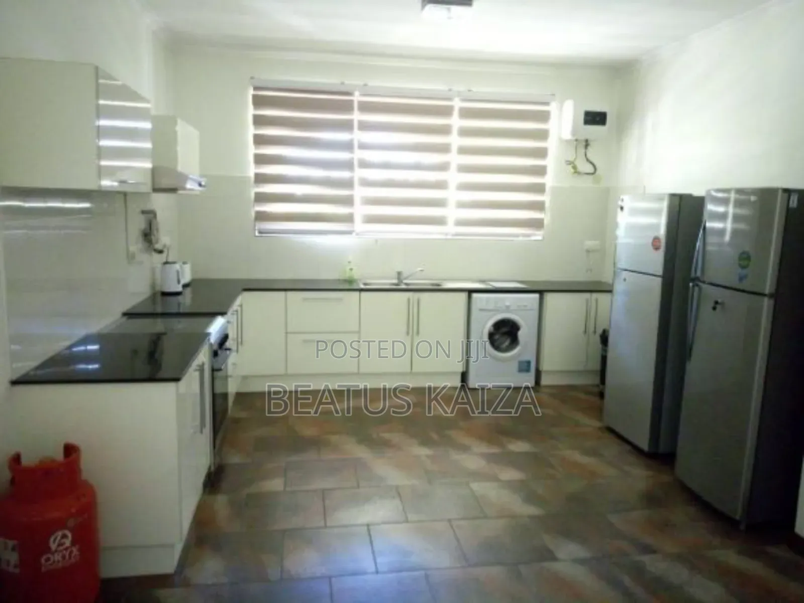 Plot With Old House for Sale at Upanga SQM 1000