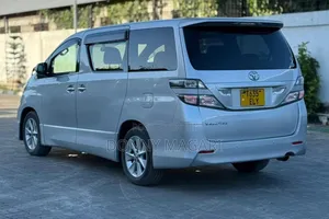 Toyota Vellfire 2009 Silver