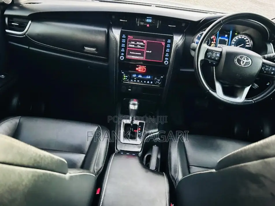 Toyota Fortuner 2021 White
