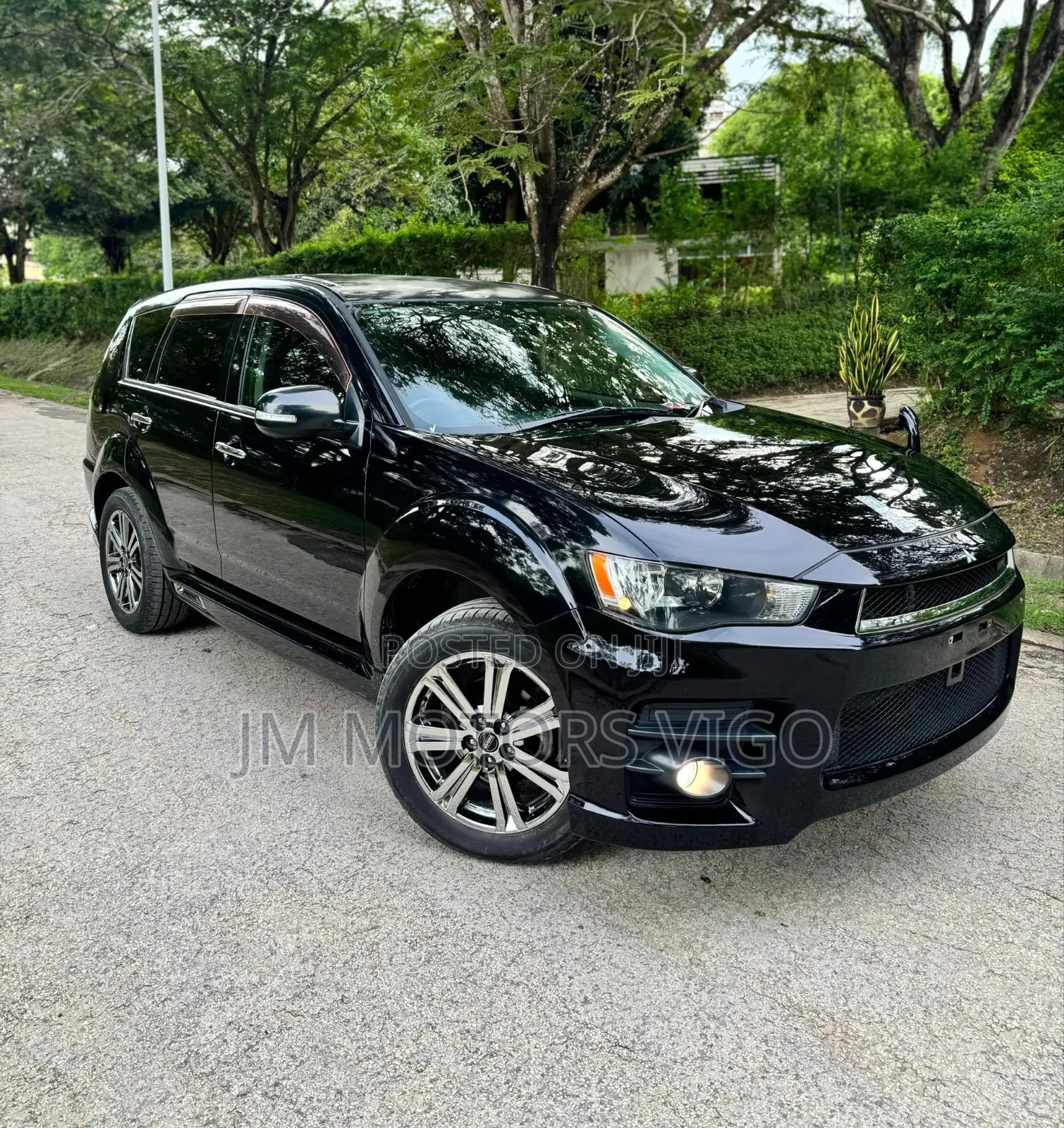 Mitsubishi Outlander 2011 Black