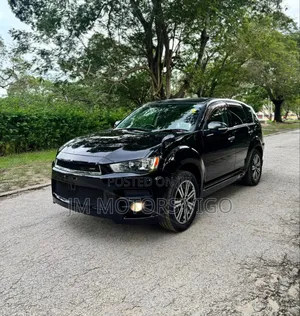 Mitsubishi Outlander 2011 Black