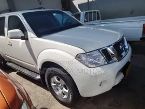 Nissan Elgrand 2006 White