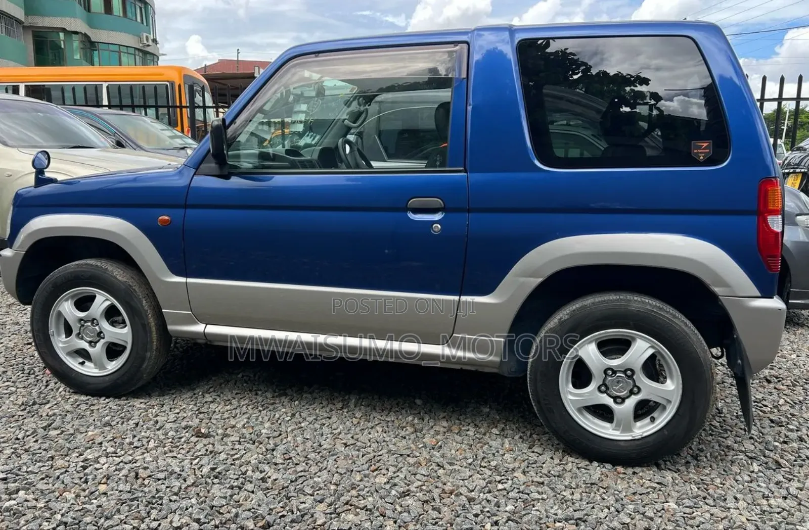 Mitsubishi Pajero Junior 1998 Blue