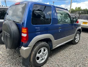 Mitsubishi Pajero Junior 1998 Blue