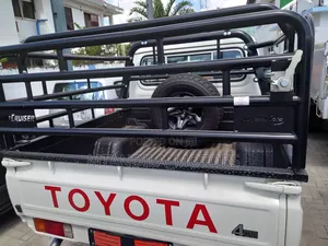 Toyota Land Cruiser 3.3 Diesel 4WD 2022 White