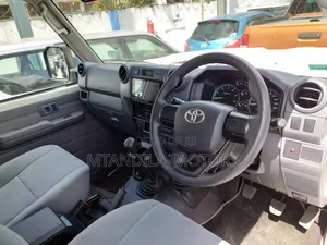 Toyota Land Cruiser 3.3 Diesel 4WD 2022 White