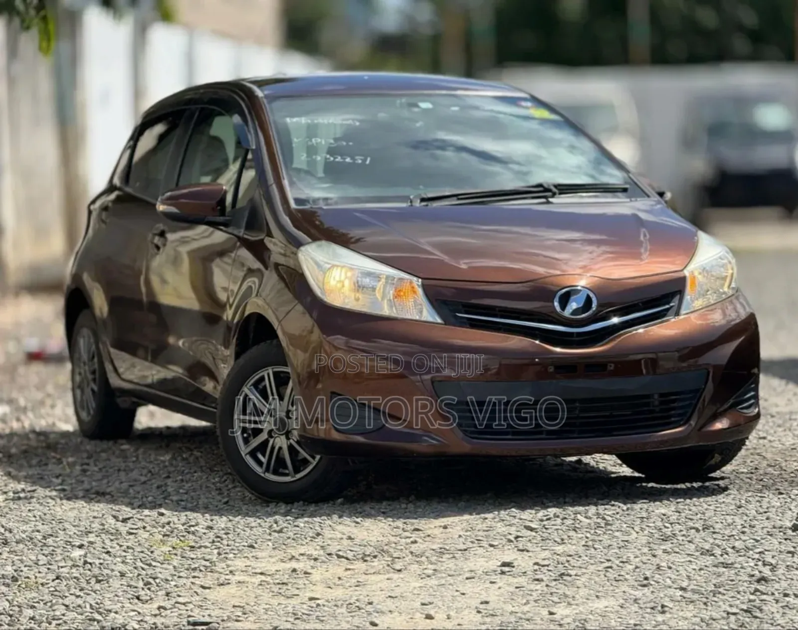 Toyota Vitz 2014 Brown