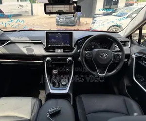 Toyota RAV4 2019 Red