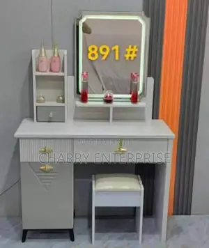 Luxury Dressing Table With Light Ina Taa Kuzunguka Kioo