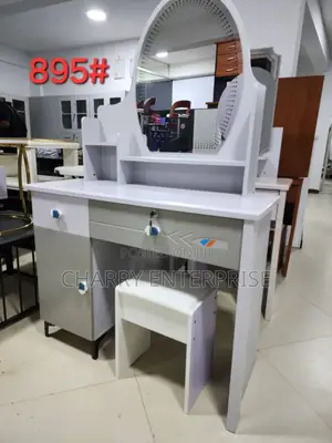 Comfortable Dressing Table or Makeup Table