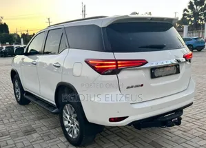 Toyota Fortuner 2021 White