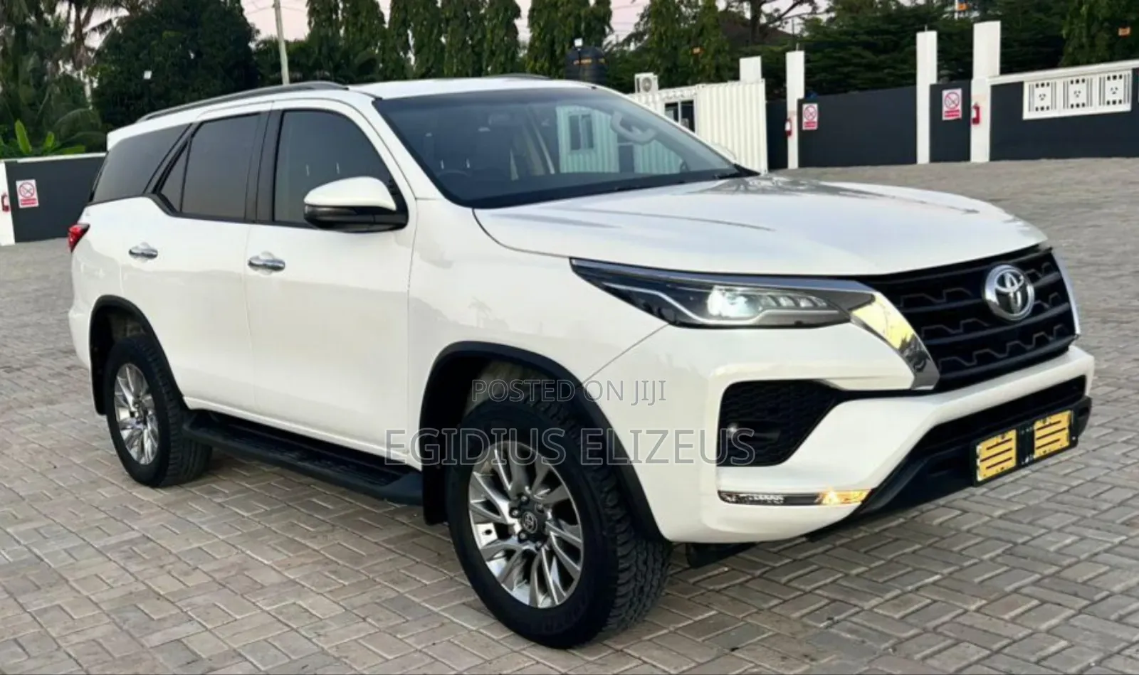 Toyota Fortuner 2021 White