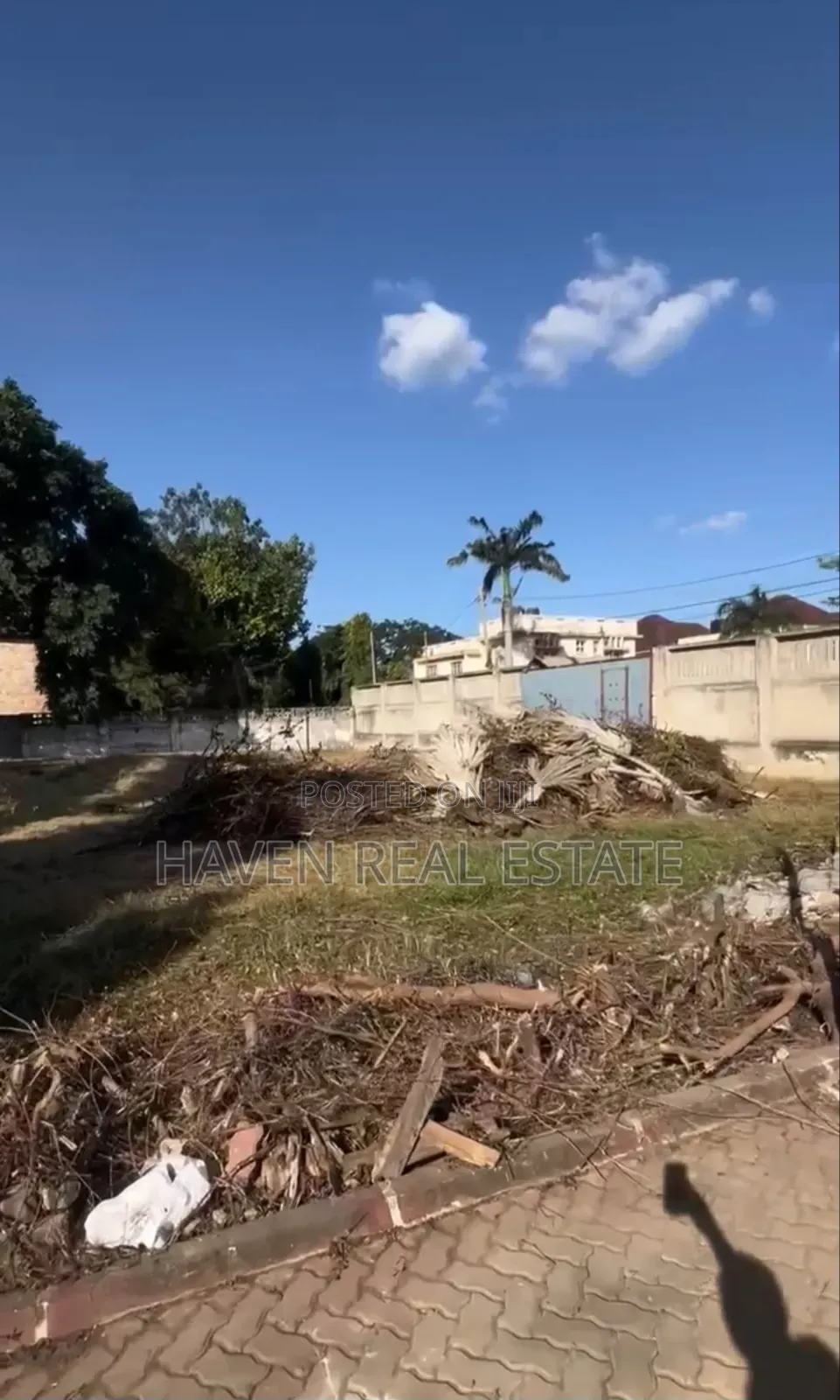 Kiwanja Kinauzwa Mbezi Beach