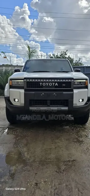 Toyota Land Cruiser Prado 2.8 2023 White