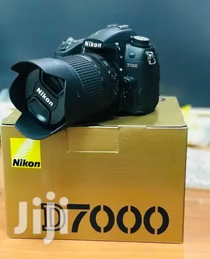Nikon D7000 With 18~105