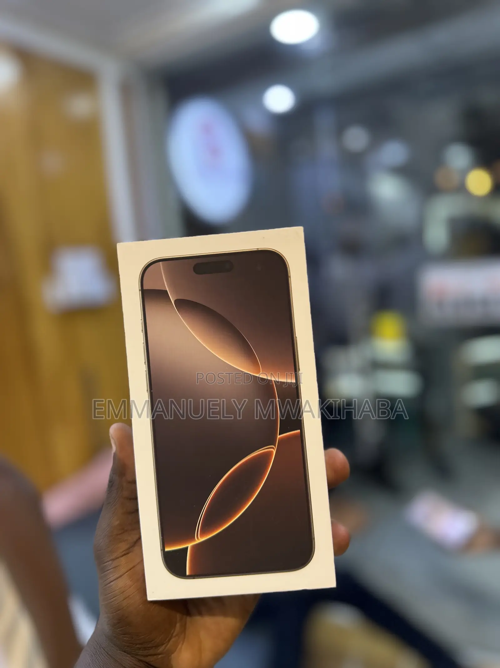New Apple iPhone 16 Pro Max 256 GB Gold