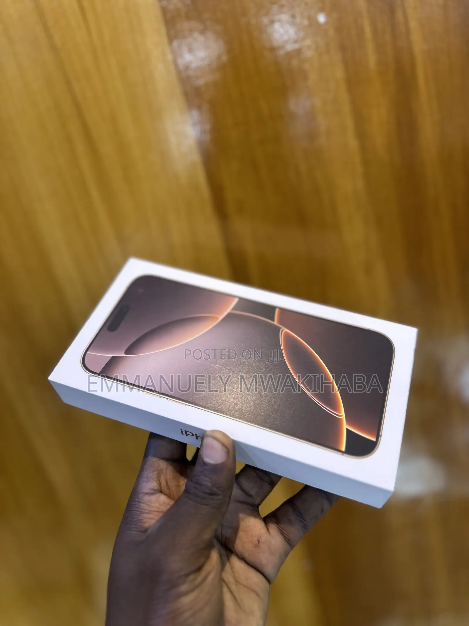 New Apple iPhone 16 Pro Max 256 GB Gold