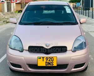 Toyota Vitz 2005 Gold