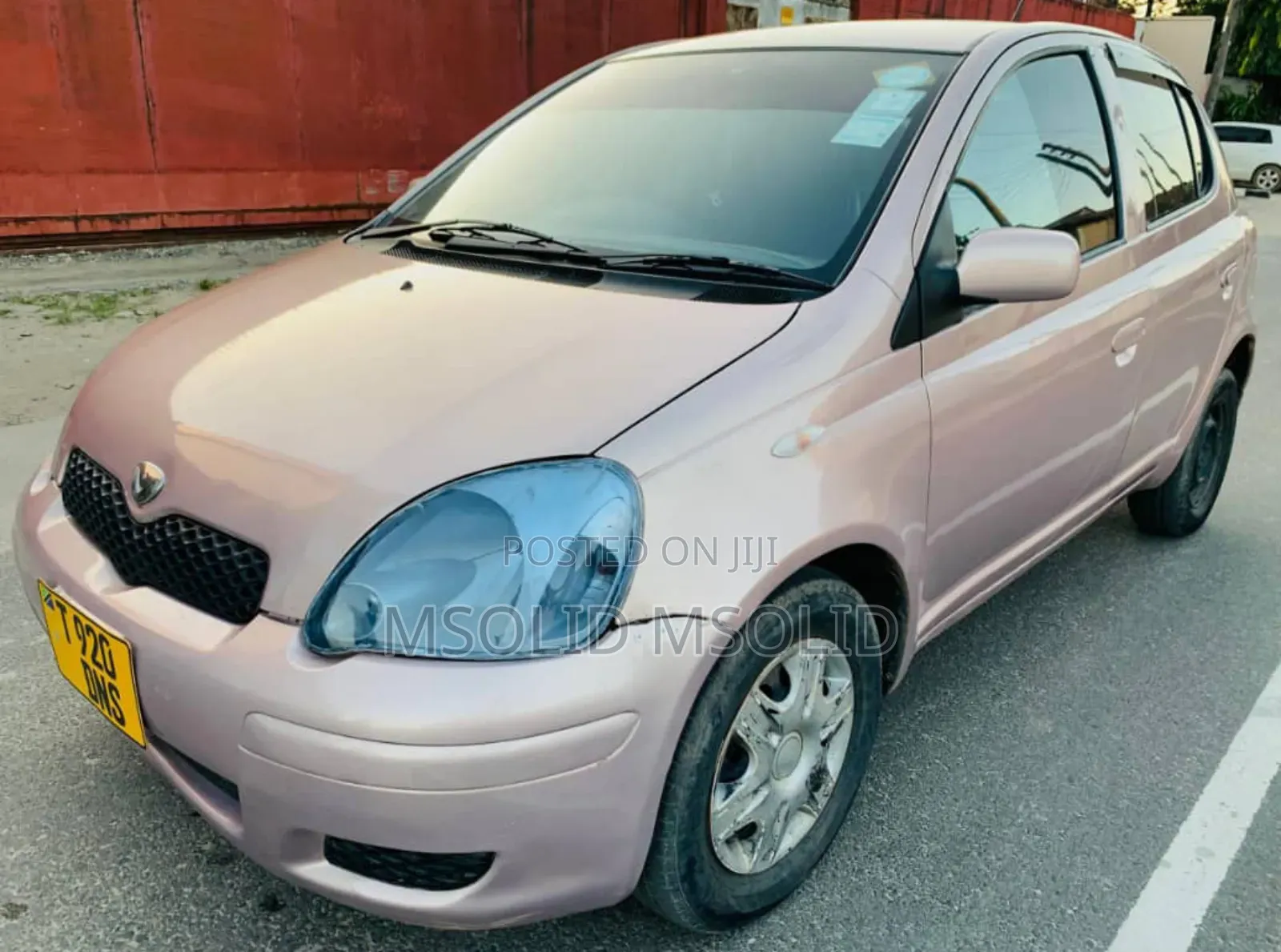 Toyota Vitz 2005 Gold